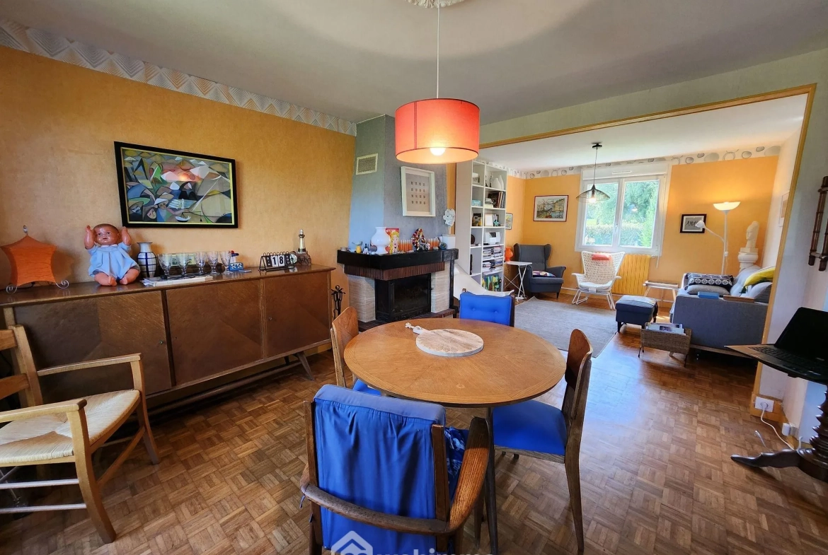 Maison à vendre de 97m² à Saint-Quay-Perros, proche du port et des commodités 