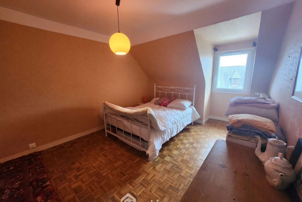Maison à vendre de 97m² à Saint-Quay-Perros, proche du port et des commodités 