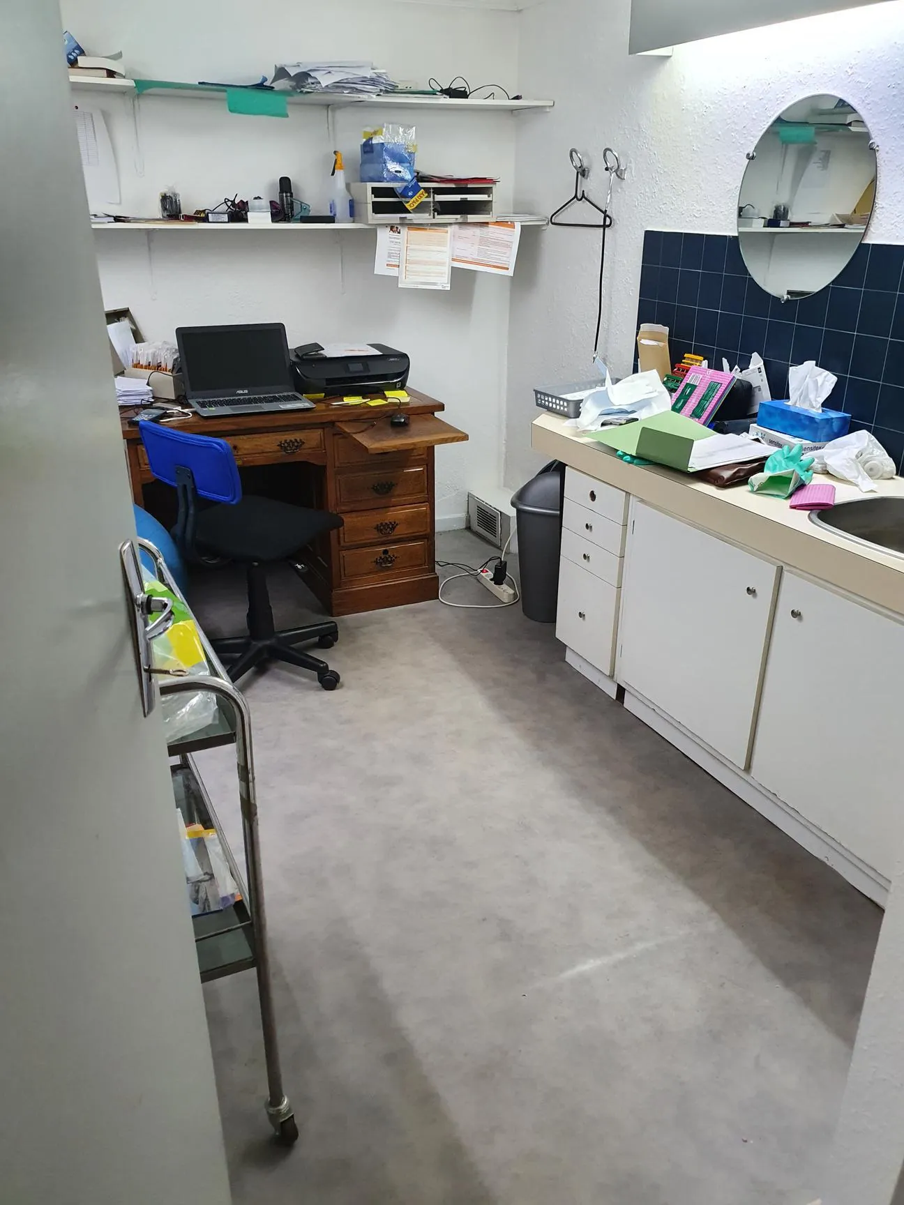 Local professionnel de 124 m² proche d'Aigle avec mezzanine et cave 