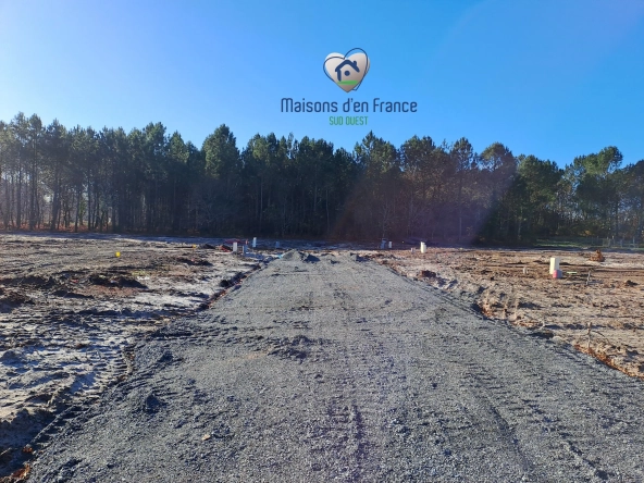 Terrain viabilisé de 725 m² à Pontenx-les-Forges - Proche forêt et lac