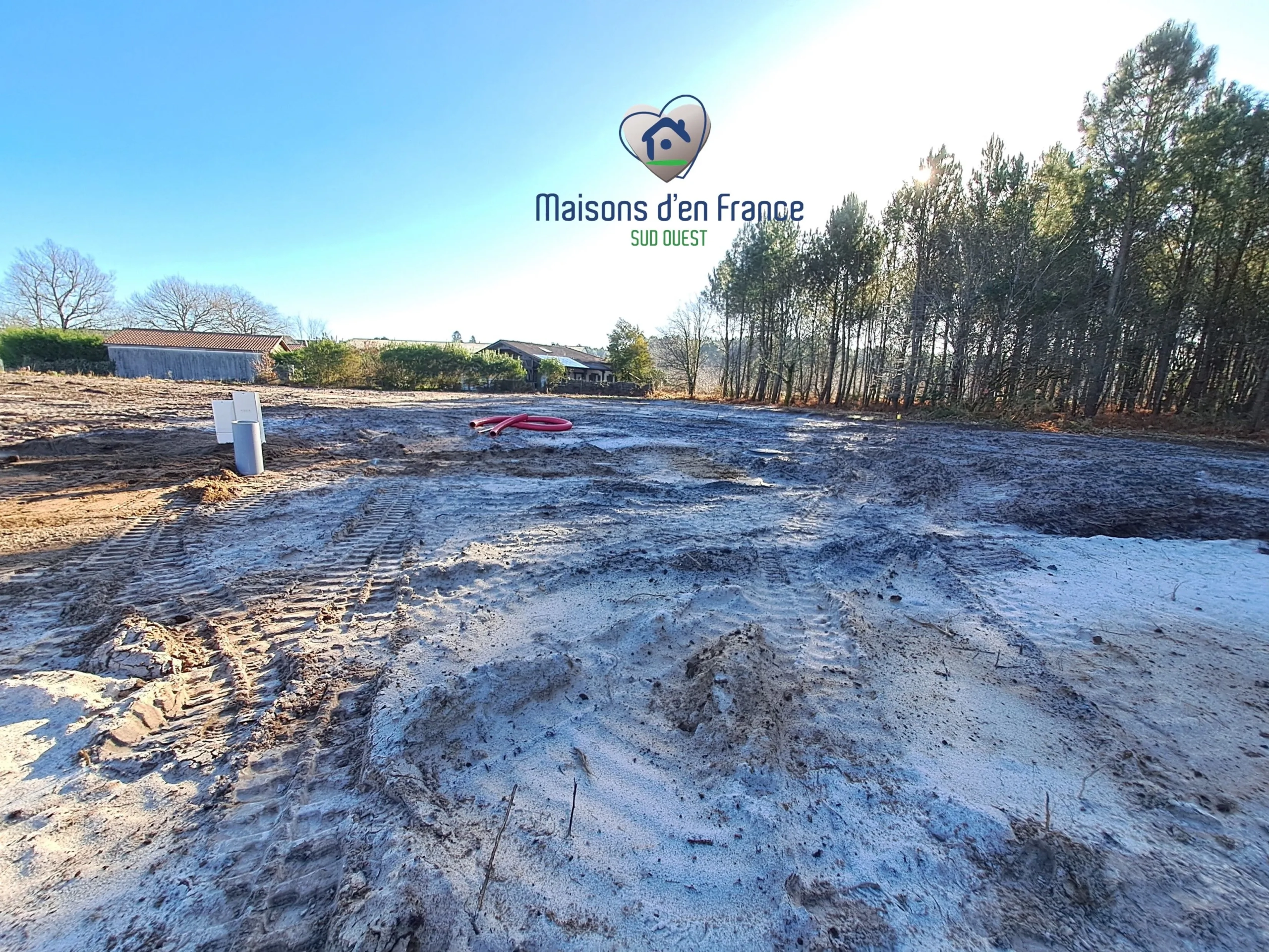 Terrain viabilisé de 725 m² à Pontenx-les-Forges - Proche forêt et lac 