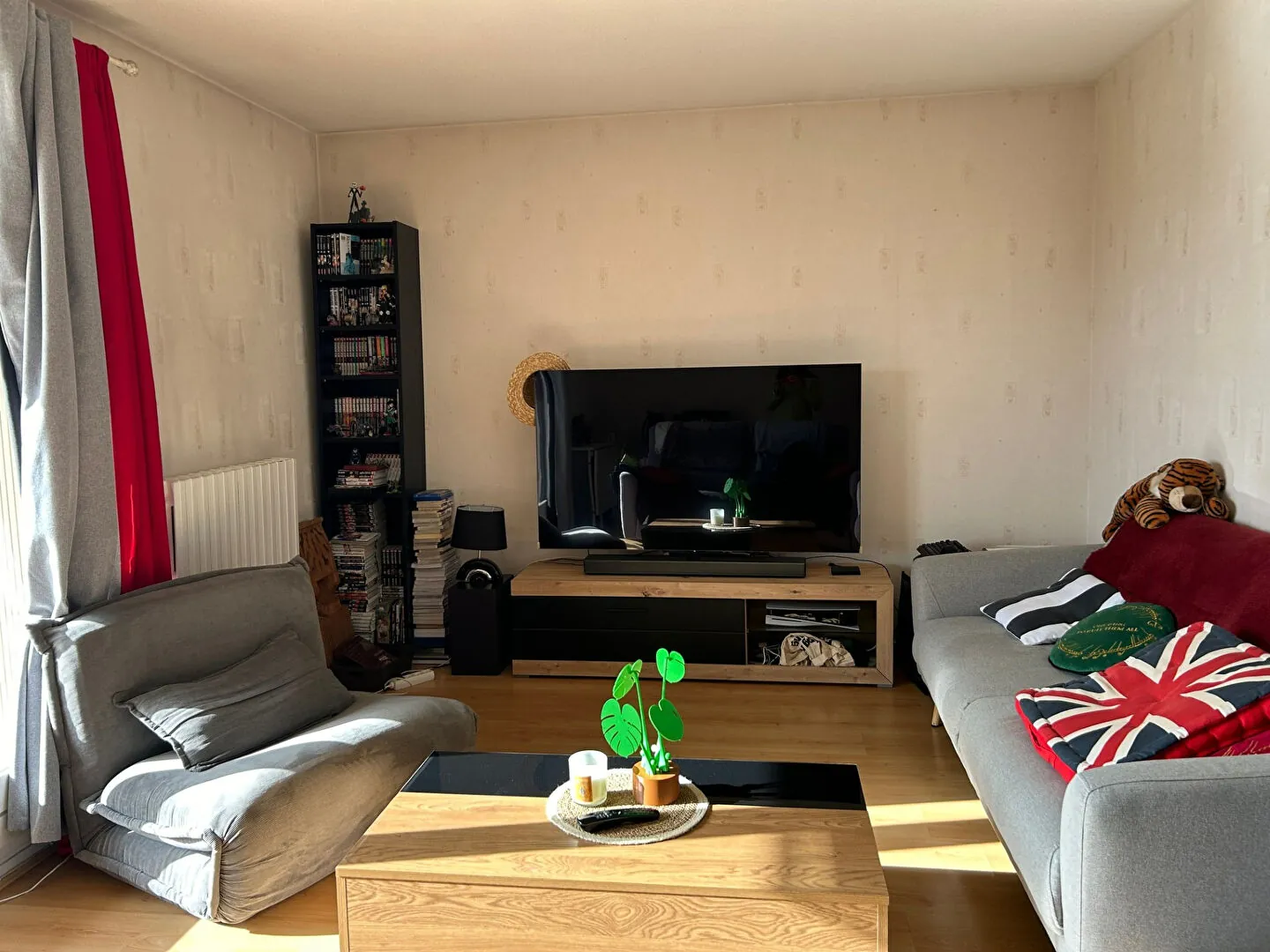 Appartement T3 à Pau avec terrasse, ascenseur et parking, proche Morlaas 
