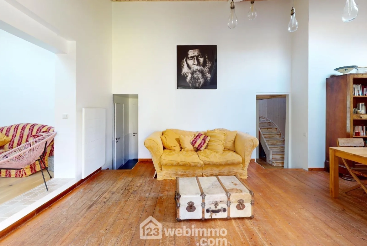 Belle maison rénovée de 124 m² avec piscine à Poiroux 