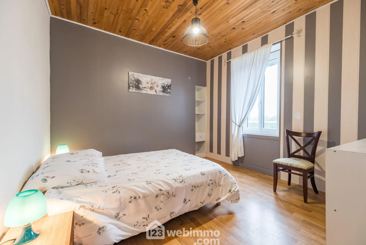 Maison de village de 155 m² à Plouaret avec cour et dépendances 