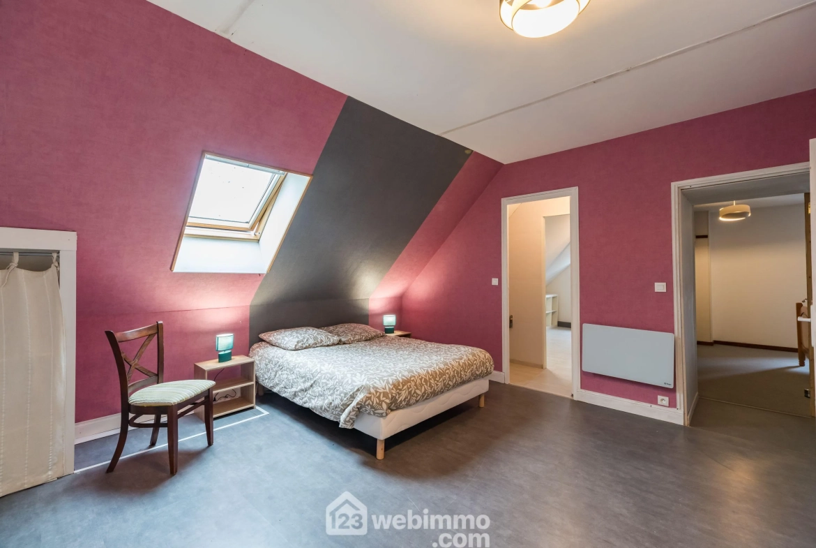 Maison de village de 155 m² à Plouaret avec cour et dépendances 
