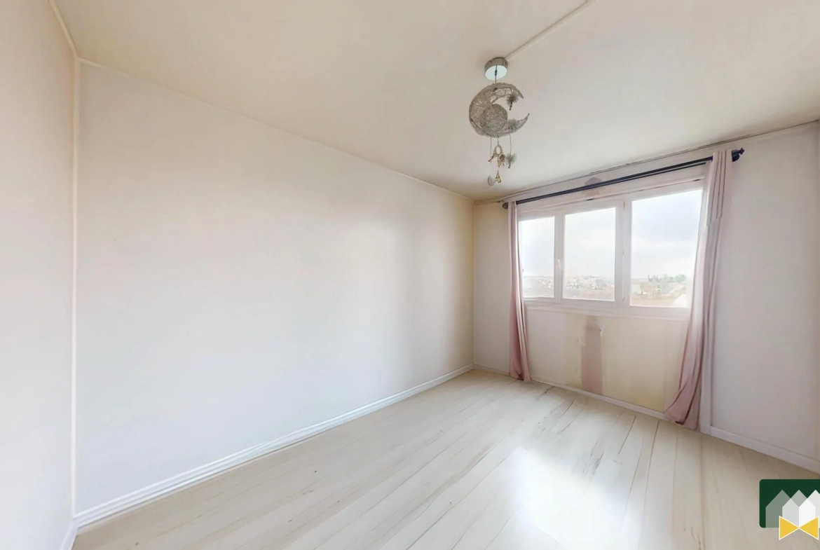 Appartement T4 à Mainvilliers proche gare et commerces avec garage 