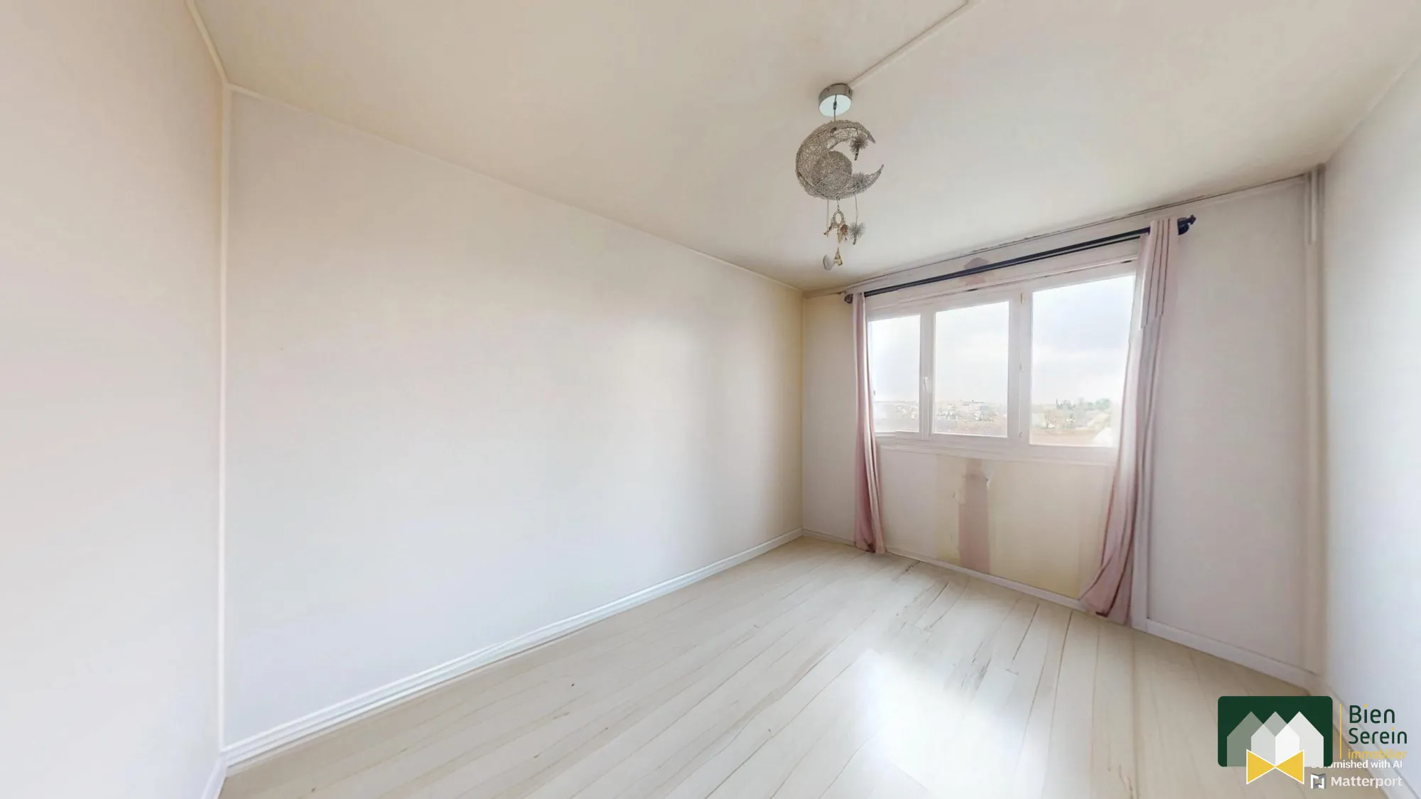 Appartement T4 à Mainvilliers proche gare et commerces avec garage 