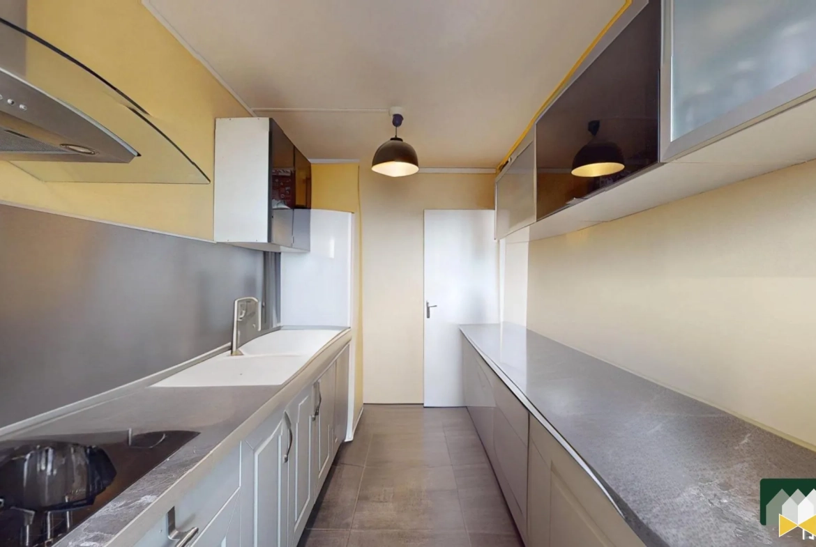 Appartement T4 à Mainvilliers proche gare et commerces avec garage 