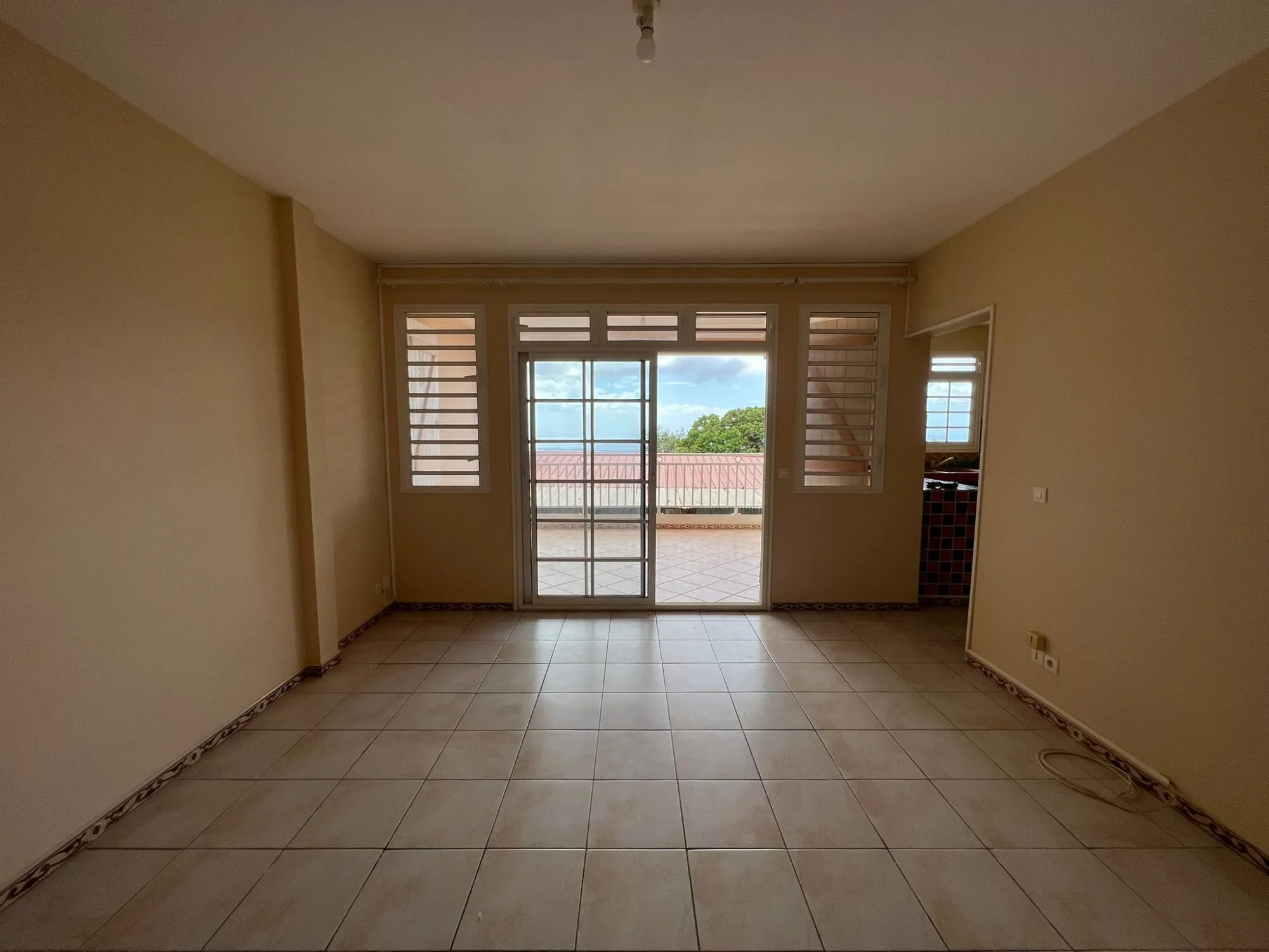 Appartement T2 avec terrasse et Vue Mer à Schoelcher en Martinique 