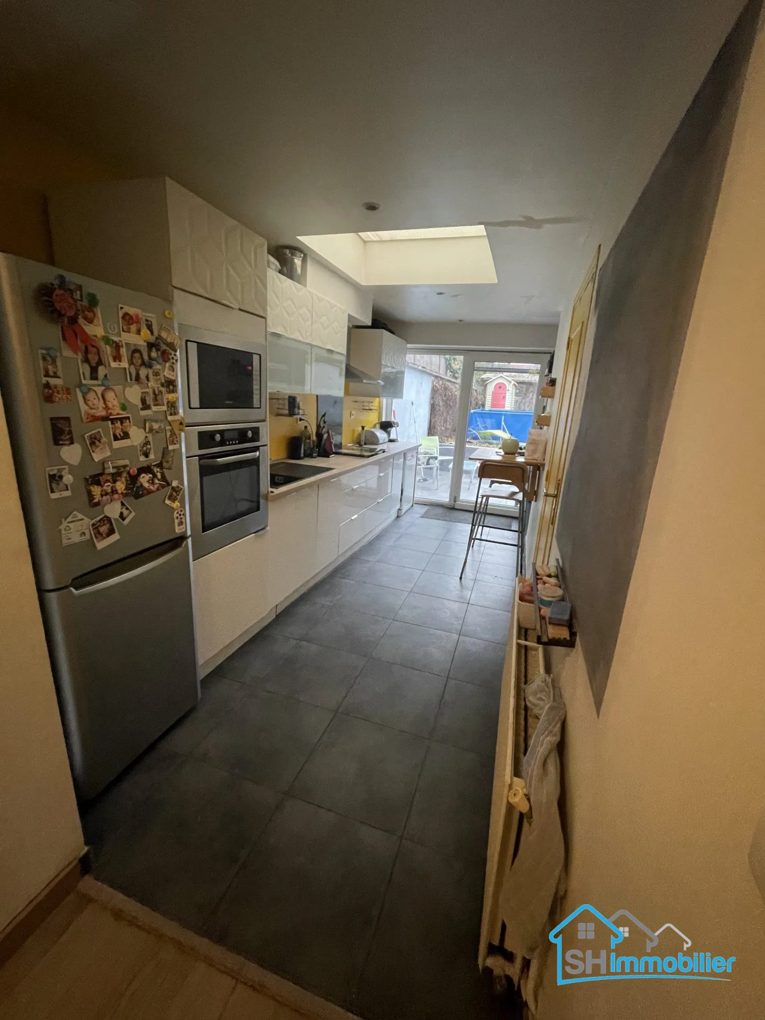 Belle maison mitoyenne de 90 m² à Roubaix avec jardin et 4 chambres 