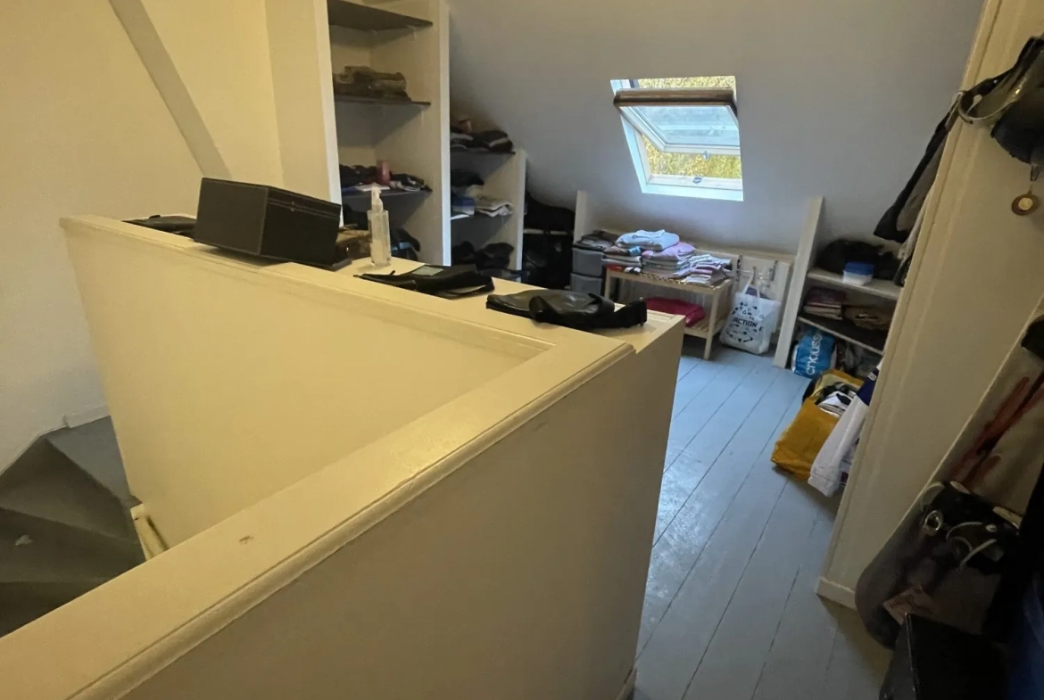 Belle maison mitoyenne de 90 m² à Roubaix avec jardin et 4 chambres 