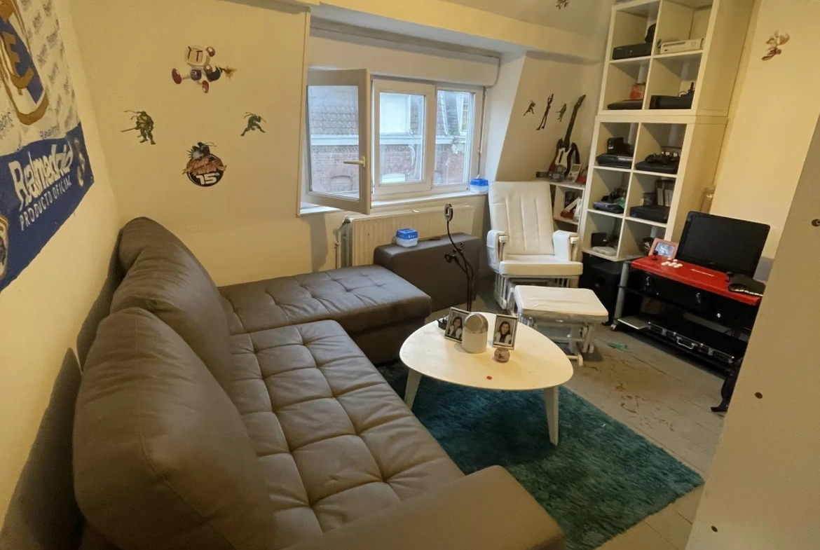 Belle maison mitoyenne de 90 m² à Roubaix avec jardin et 4 chambres 