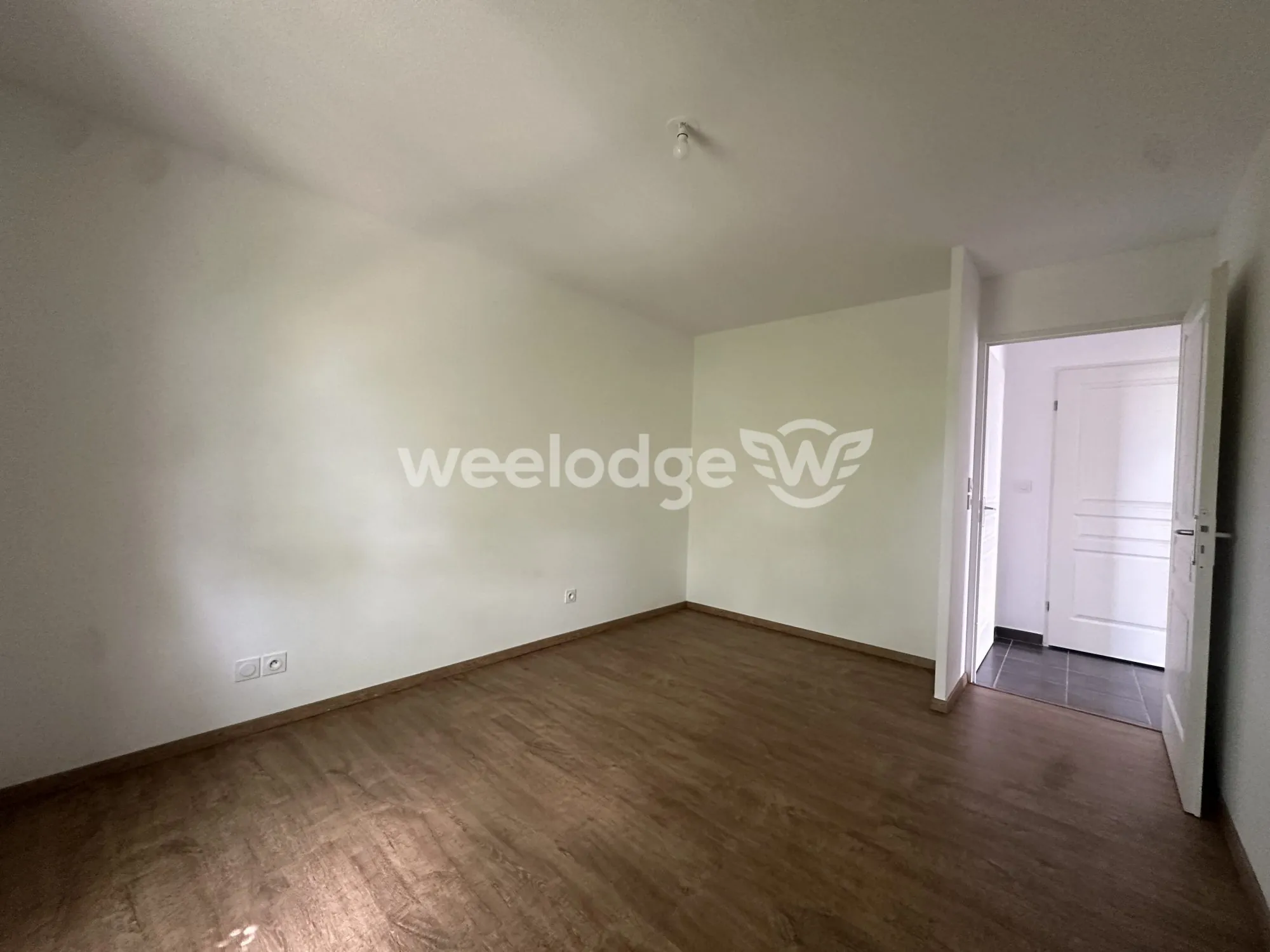 Appartement T3 rénové avec terrasse et parking à Toulouse 