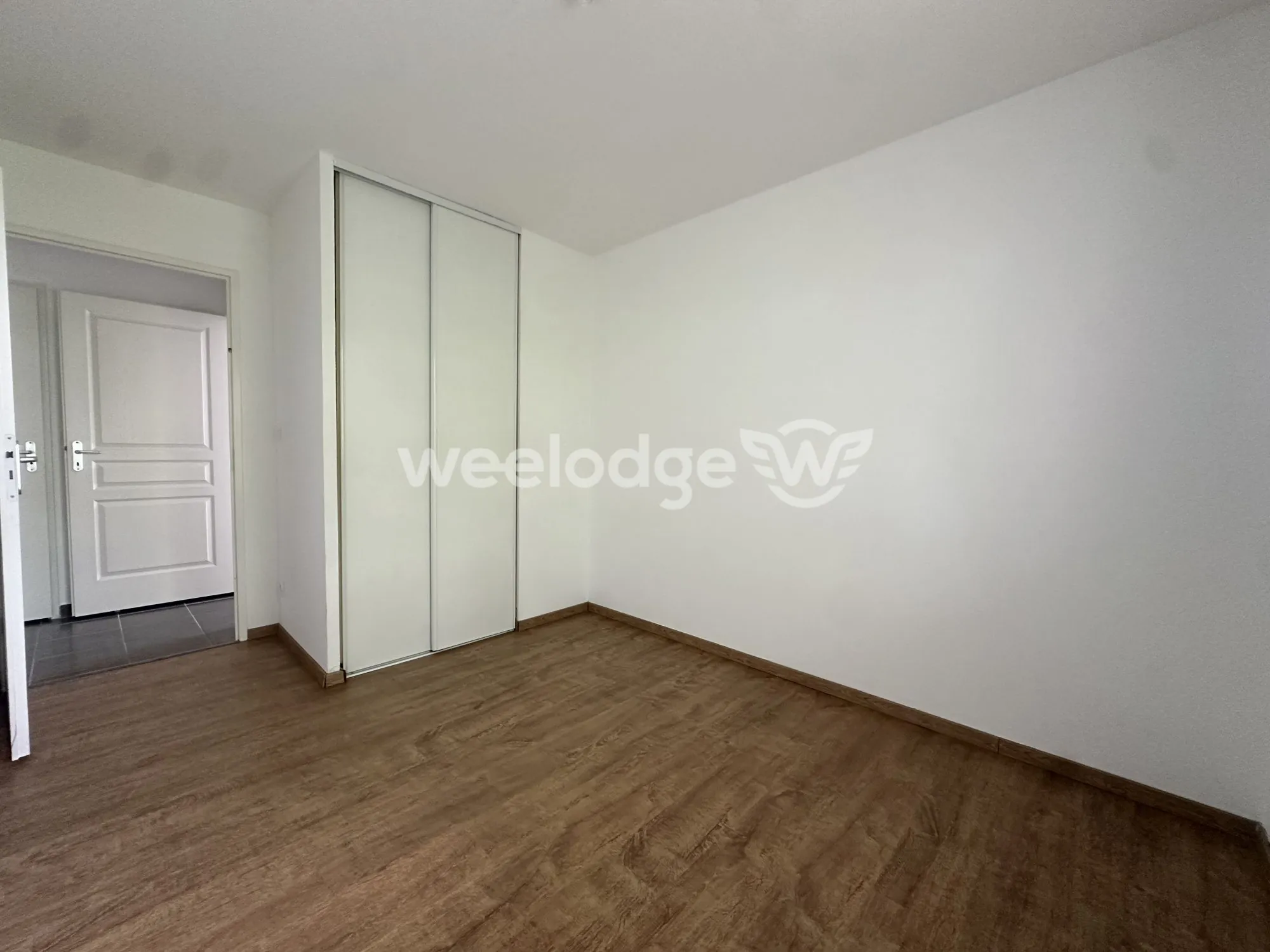 Appartement T3 rénové avec terrasse et parking à Toulouse 
