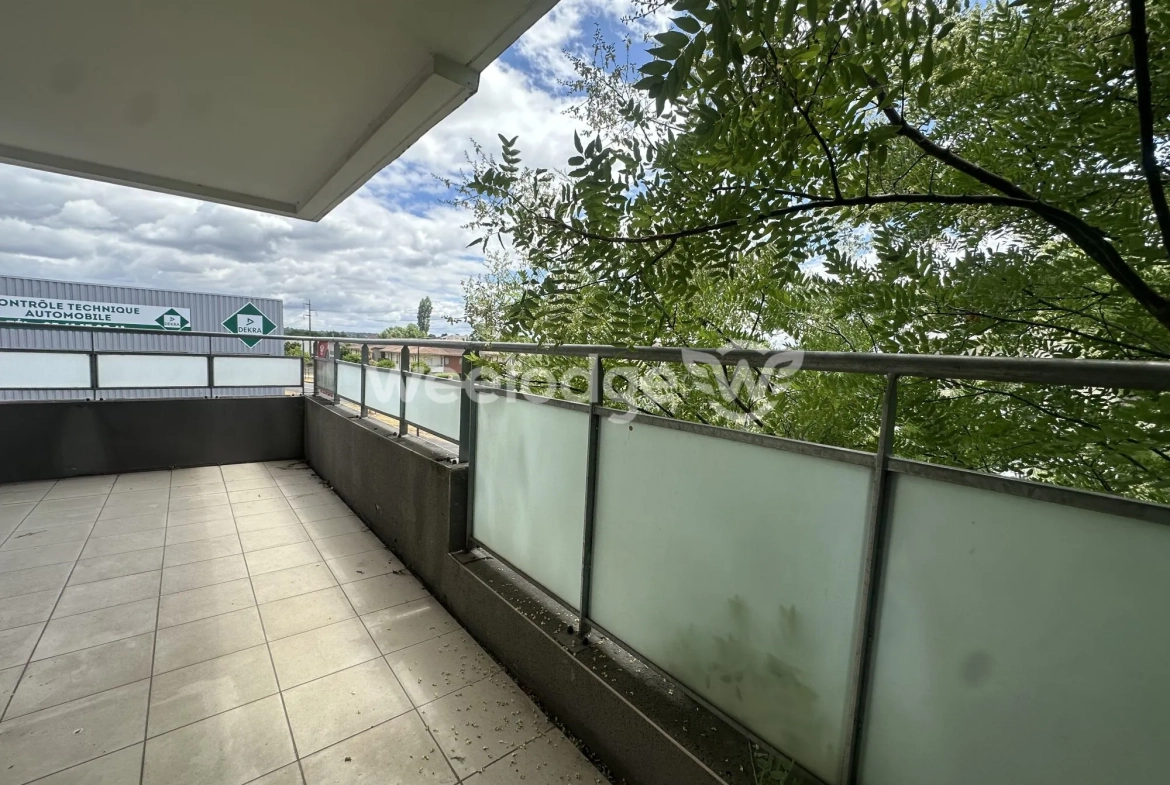 Appartement T3 rénové avec terrasse et parking à Toulouse 