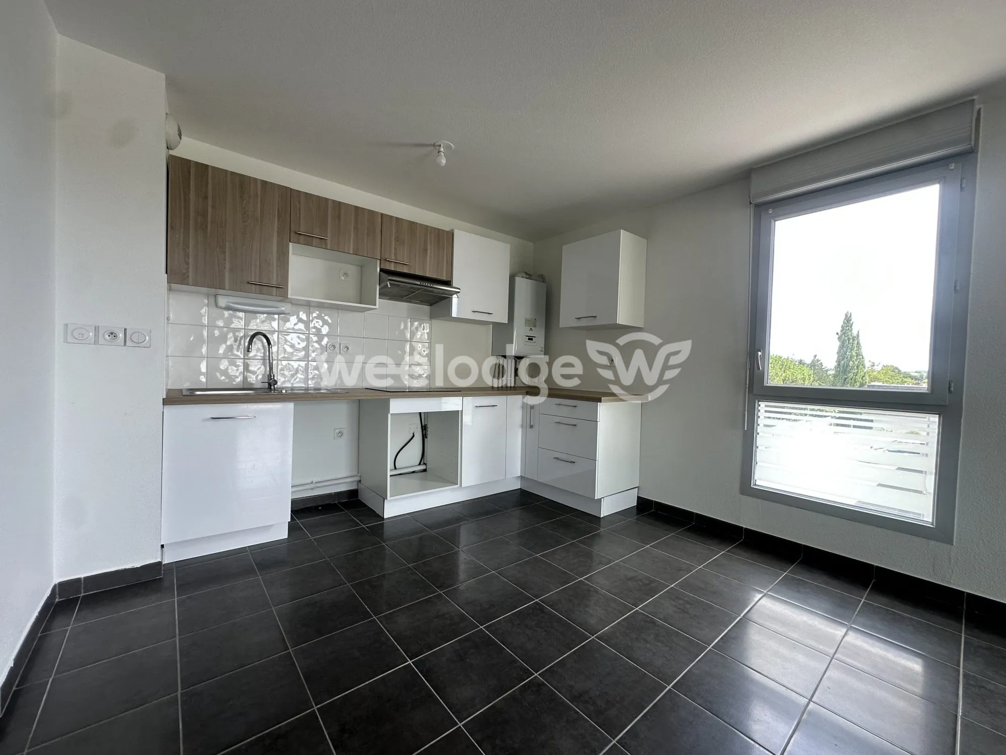 Appartement T3 rénové avec terrasse et parking à Toulouse 