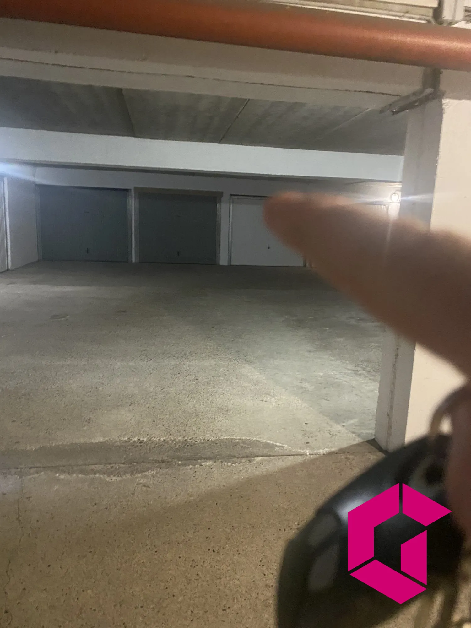 Appartement T4 avec balcon, garage à Saint-Étienne – Idéal pour famille et investisseurs 