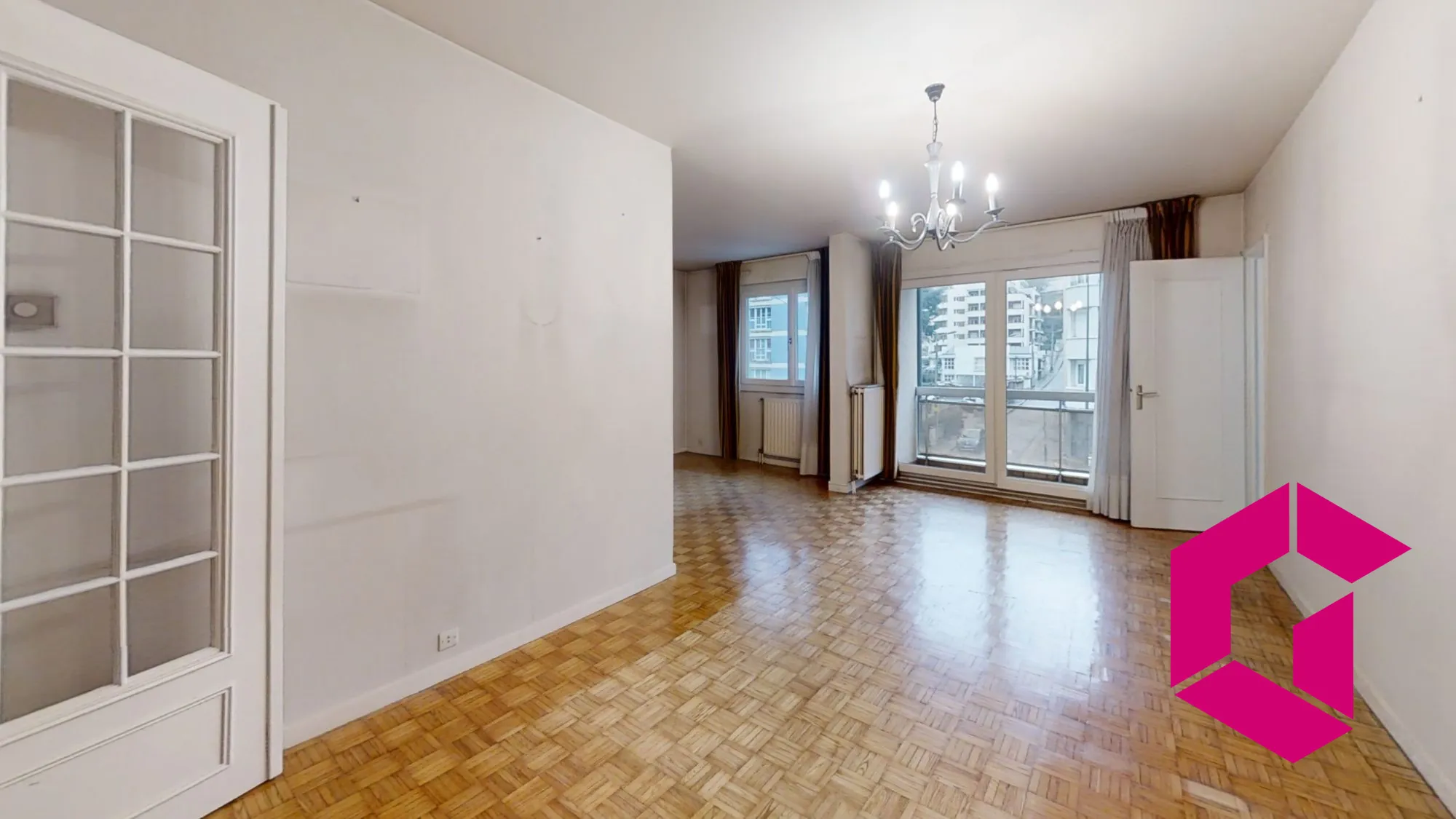 Appartement T4 avec balcon, garage à Saint-Étienne – Idéal pour famille et investisseurs 