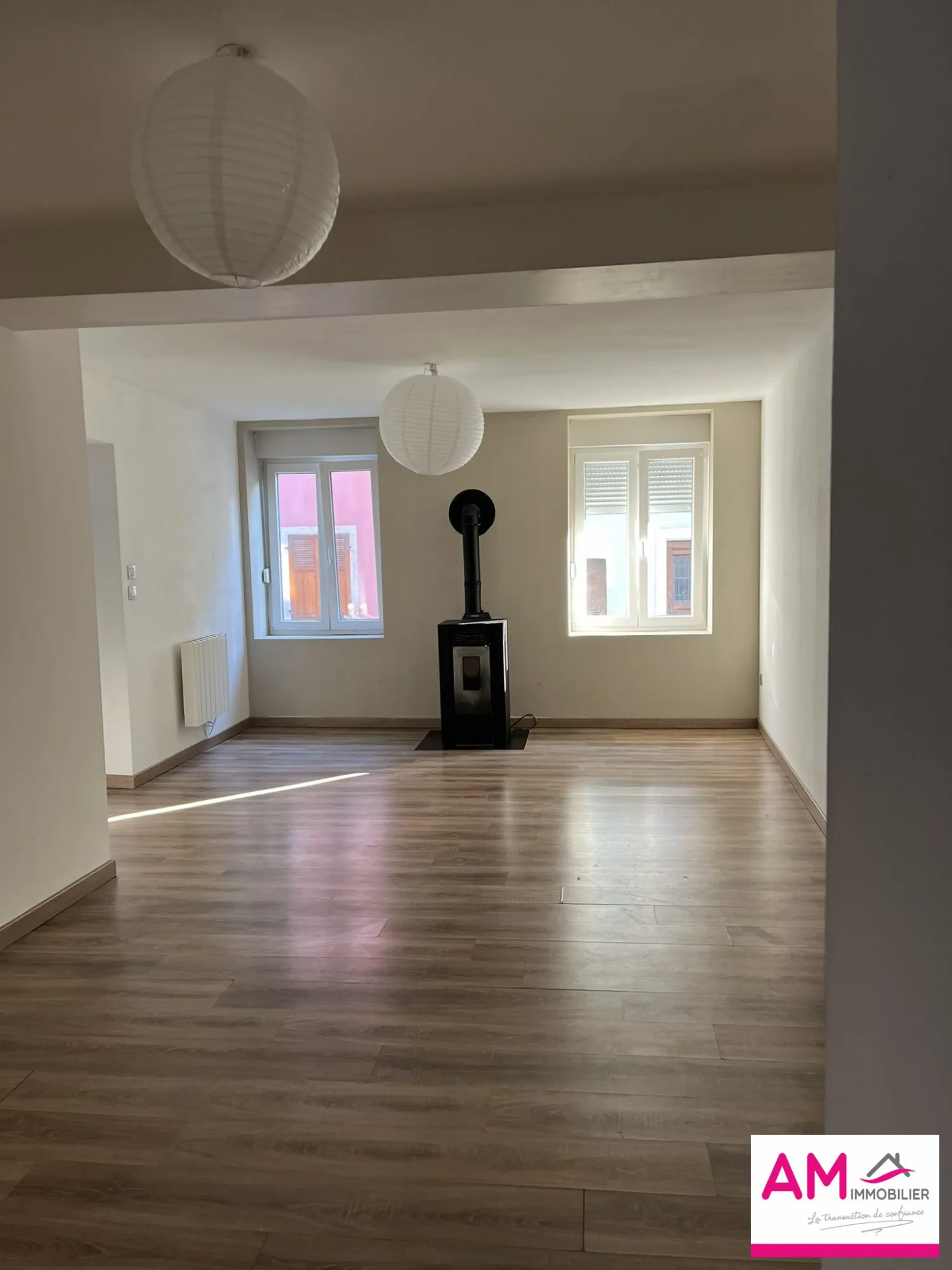 Charmante maison de ville à Thann avec grand sous-sol et extérieur 