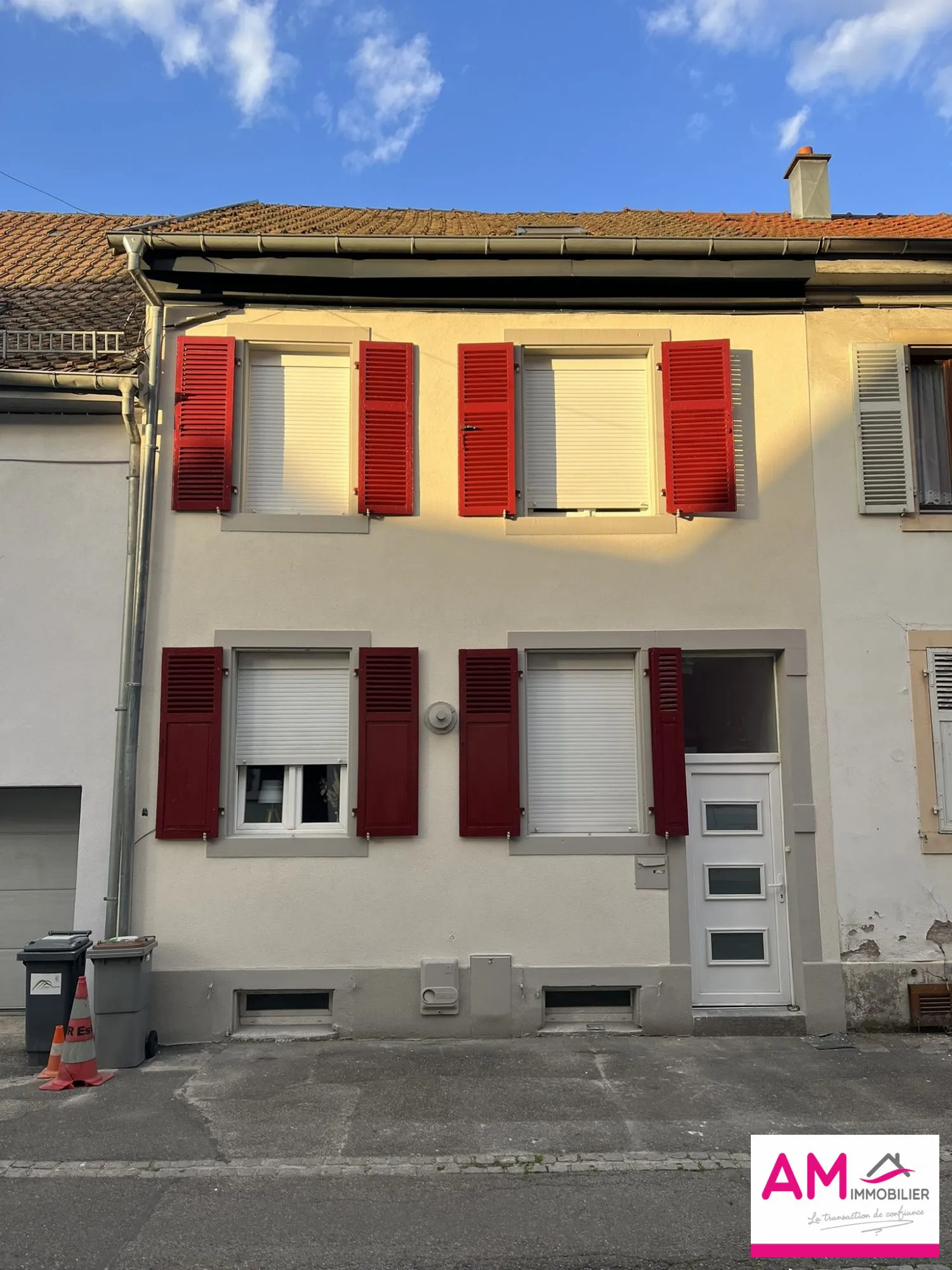 Charmante maison de ville à Thann avec grand sous-sol et extérieur 