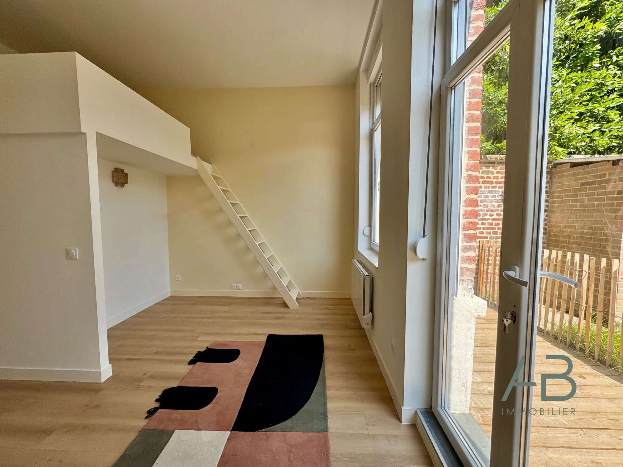 Studio étudiant à Lille avec terrasse privative, proche métro et commerces 