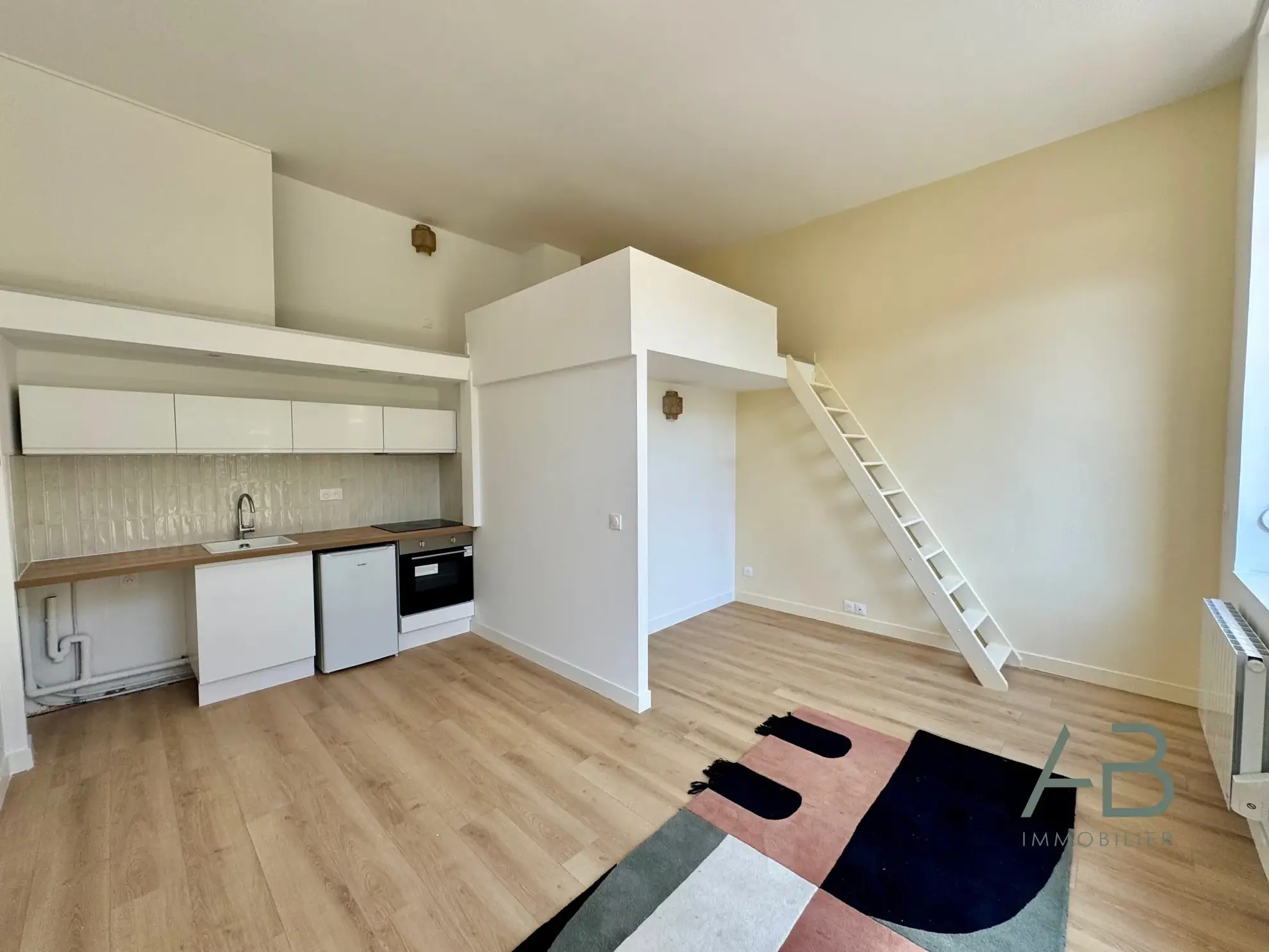 Studio étudiant à Lille avec terrasse privative, proche métro et commerces 