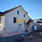 Maison de ville rénovée T4 avec garage et terrain clos à Lure