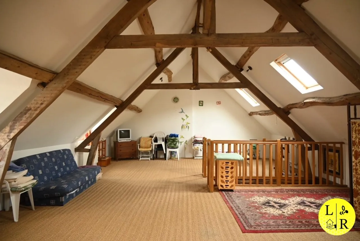À Vendre Maison de Village à Lucheux, 110 m² avec Jardin et Parking 