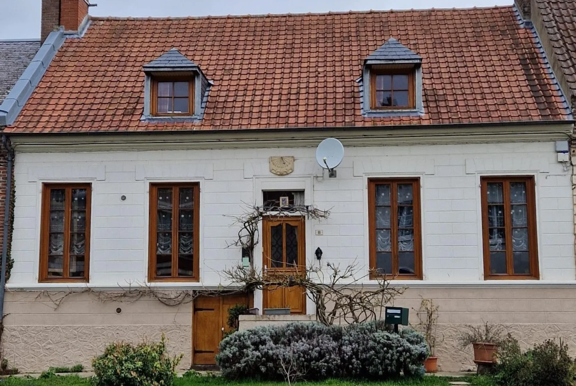 À Vendre Maison de Village à Lucheux, 110 m² avec Jardin et Parking 