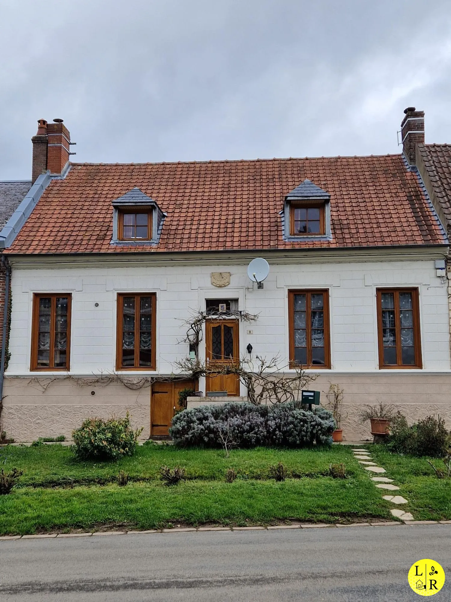 À Vendre Maison de Village à Lucheux, 110 m² avec Jardin et Parking 