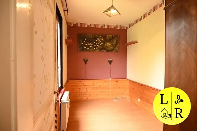 À Vendre Maison de Village à Lucheux, 110 m² avec Jardin et Parking 