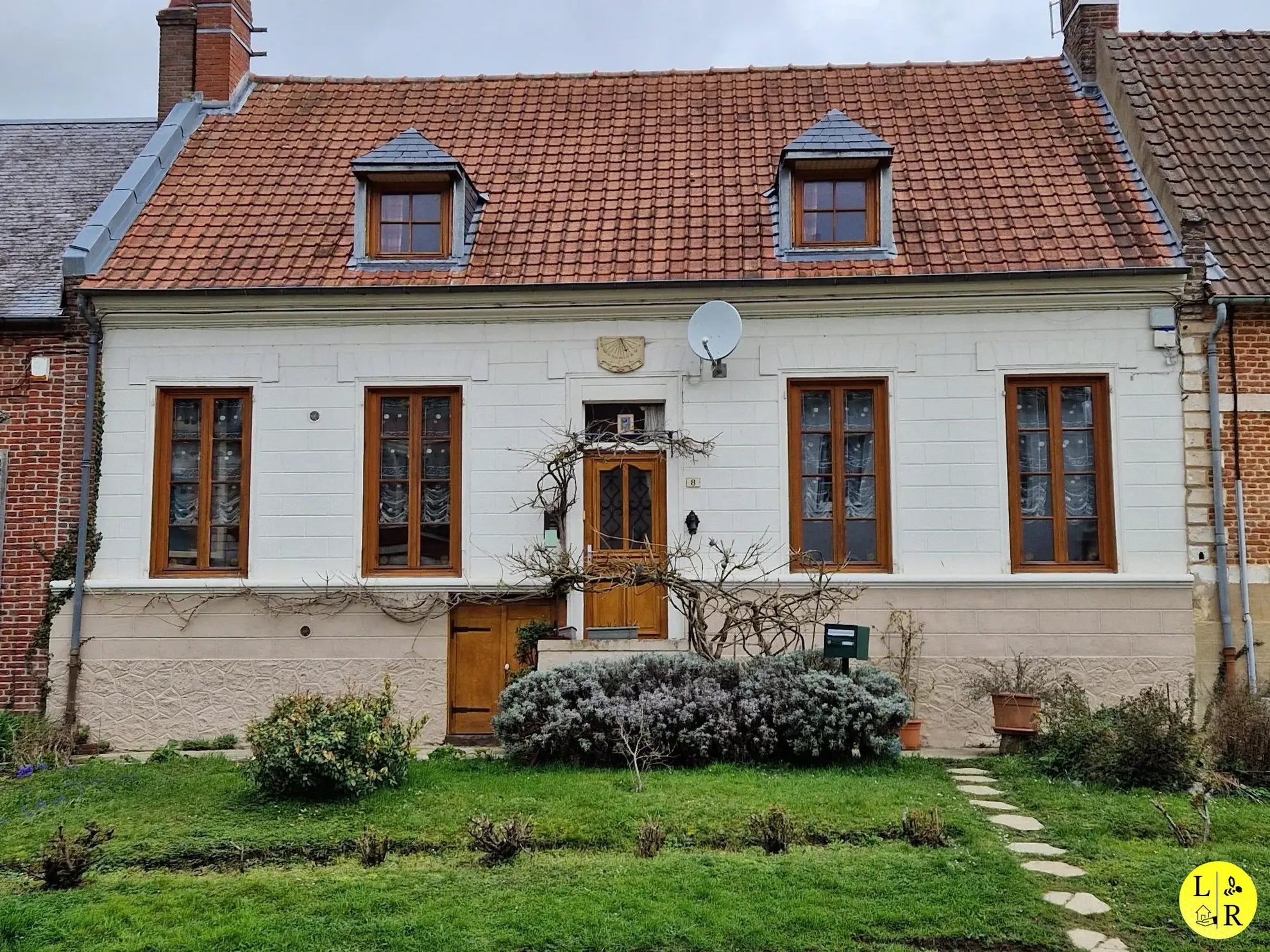 À Vendre Maison de Village à Lucheux, 110 m² avec Jardin et Parking 