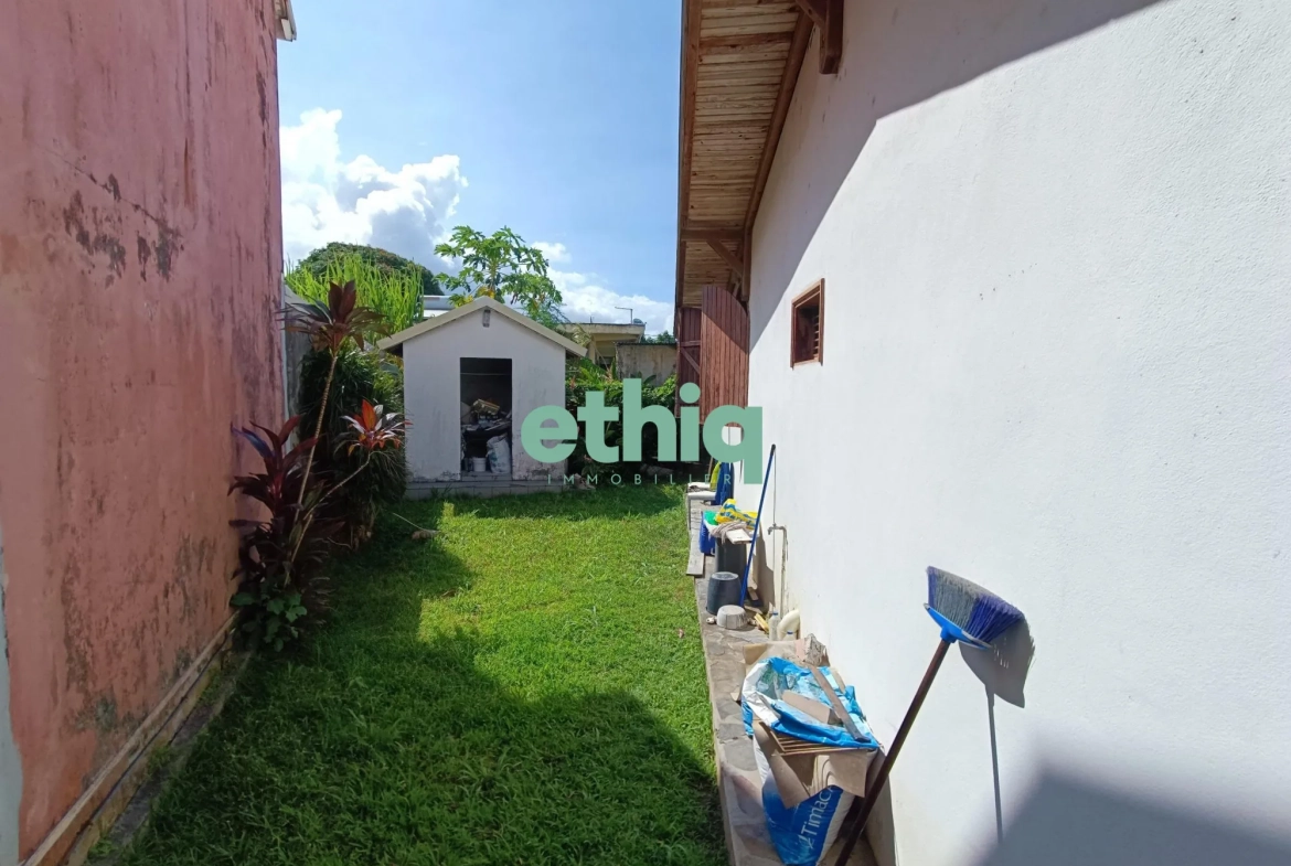 Maison en duplex à Capesterre-Belle-Eau de 132 m² avec grand potentiel 