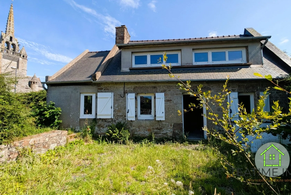 Maison traditionnelle en pierre à rénover à Ploumilliau - Opportunité d'investissement 
