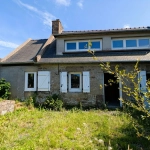 Maison traditionnelle en pierre à rénover à Ploumilliau - Opportunité d'investissement