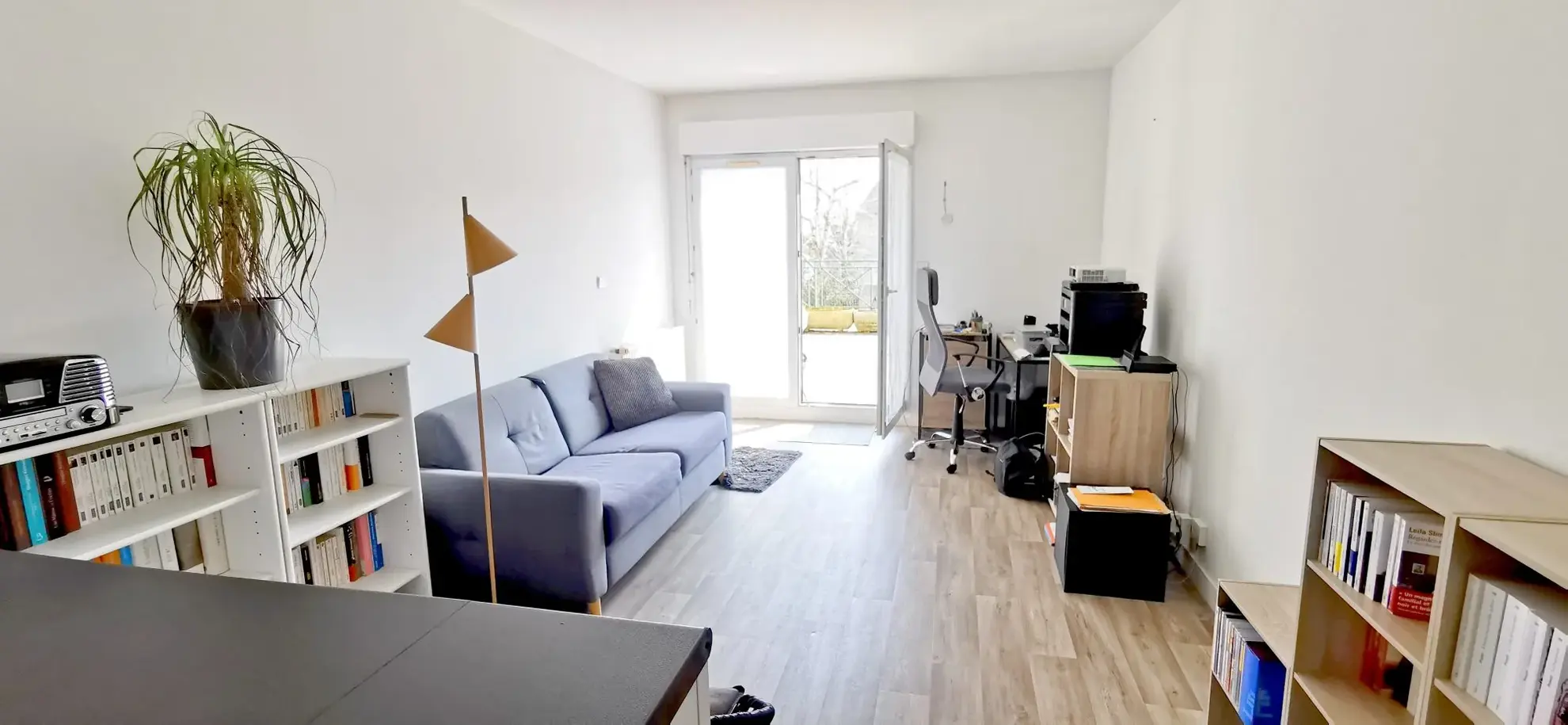 Appartement T2 en loft avec terrasse à Blois, proche centre-ville 