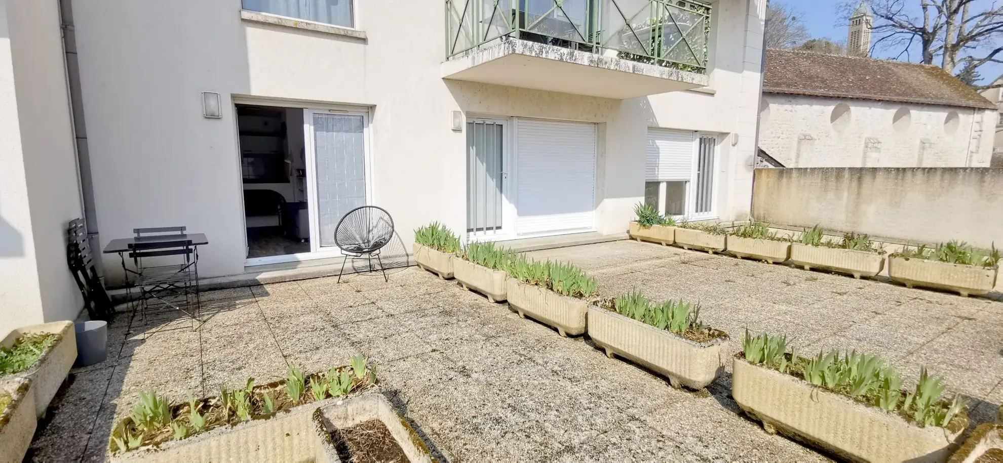 Appartement T2 en loft avec terrasse à Blois, proche centre-ville 