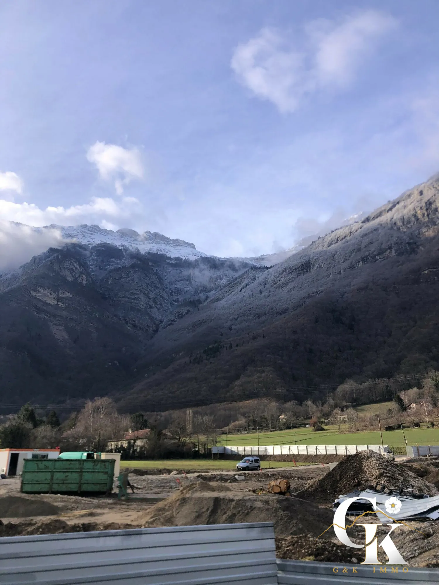 Parking sécurisé à vendre à Saint-Paul-de-Varces, 14 m² - Prix attractif 