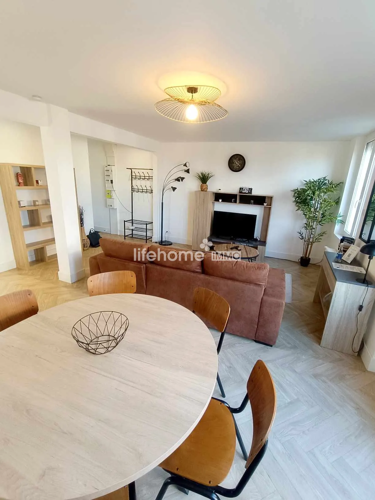 Appartement rénové à vendre au centre-ville de Châteauroux 