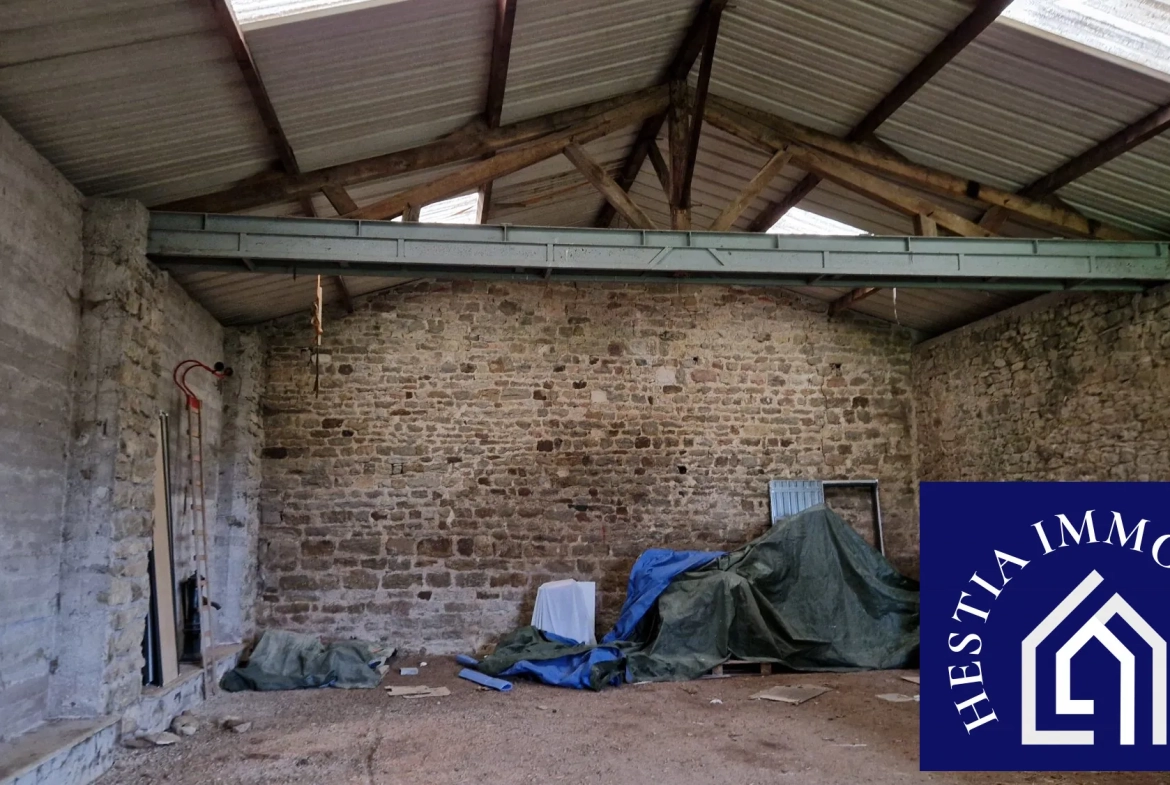 Grange avec terrain constructible à Semur-en-Auxois - 150 m² 