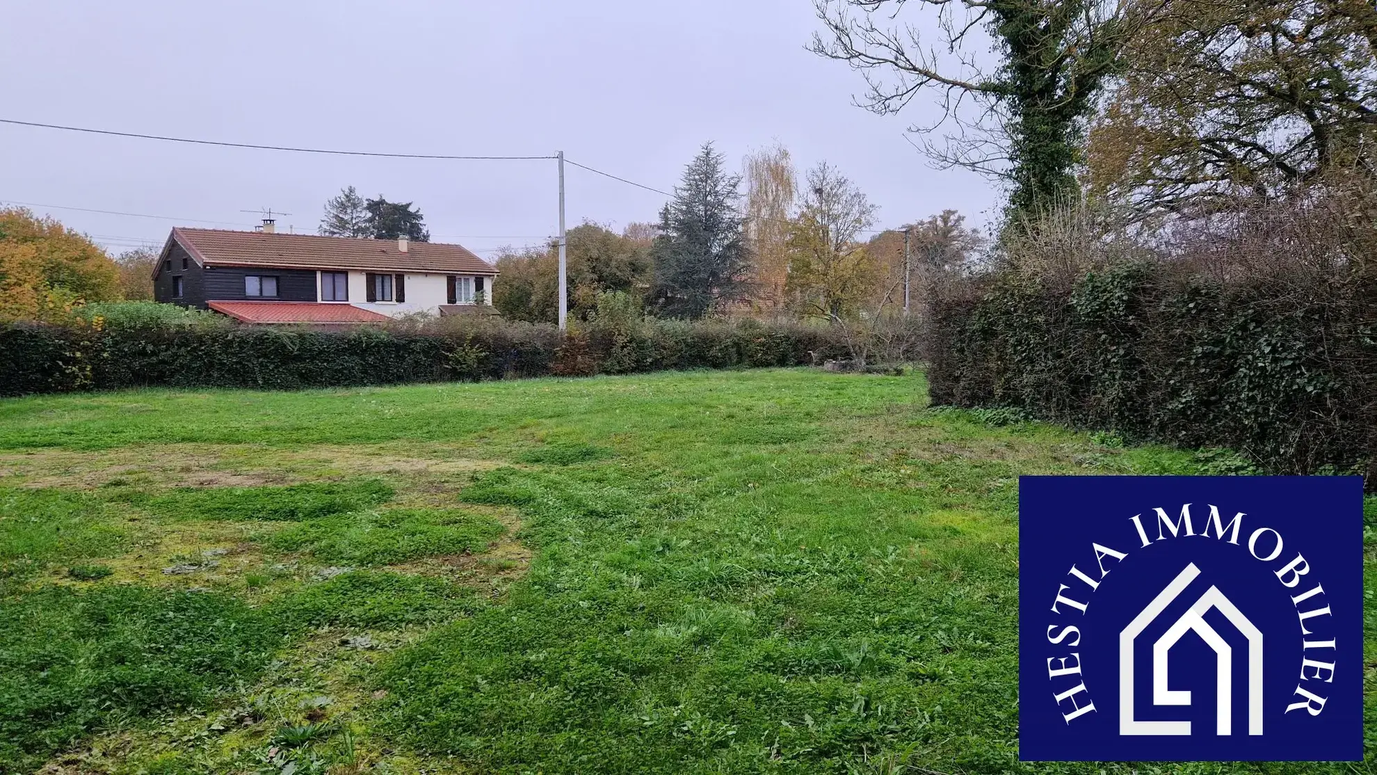 Grange avec terrain constructible à Semur-en-Auxois - 150 m² 
