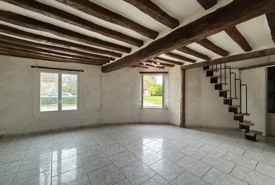 Maison spacieuse avec dépendances à Breteuil – 600 m² de jardin, potentiel commercial 