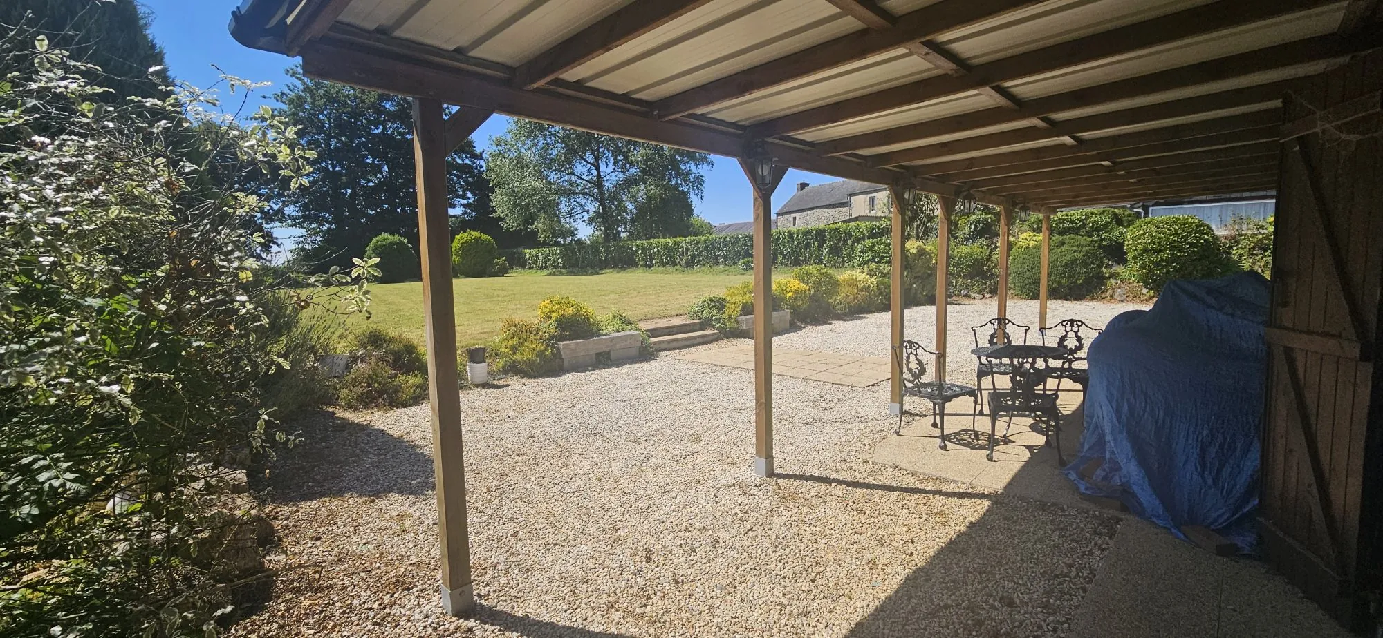 préau Ensemble immobilier de deux maisons bretonnes avec terrain et potentiel d'investissement 