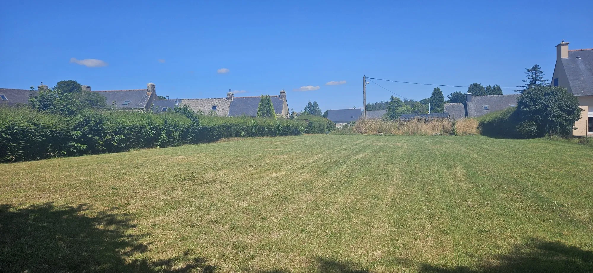 jardin maison 2 Ensemble immobilier de deux maisons bretonnes avec terrain et potentiel d'investissement 
