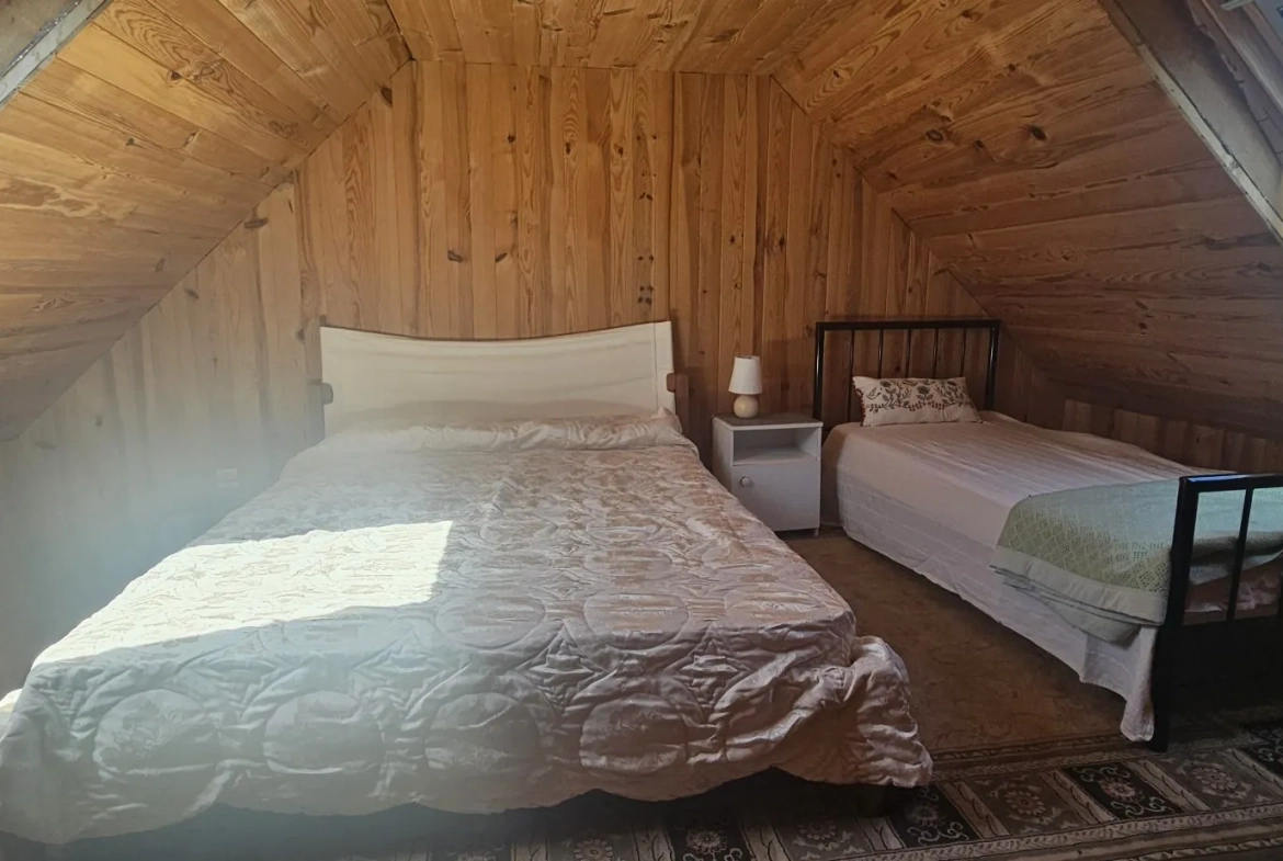 Maison 1 -  chambre Ensemble immobilier de deux maisons bretonnes avec terrain et potentiel d'investissement 