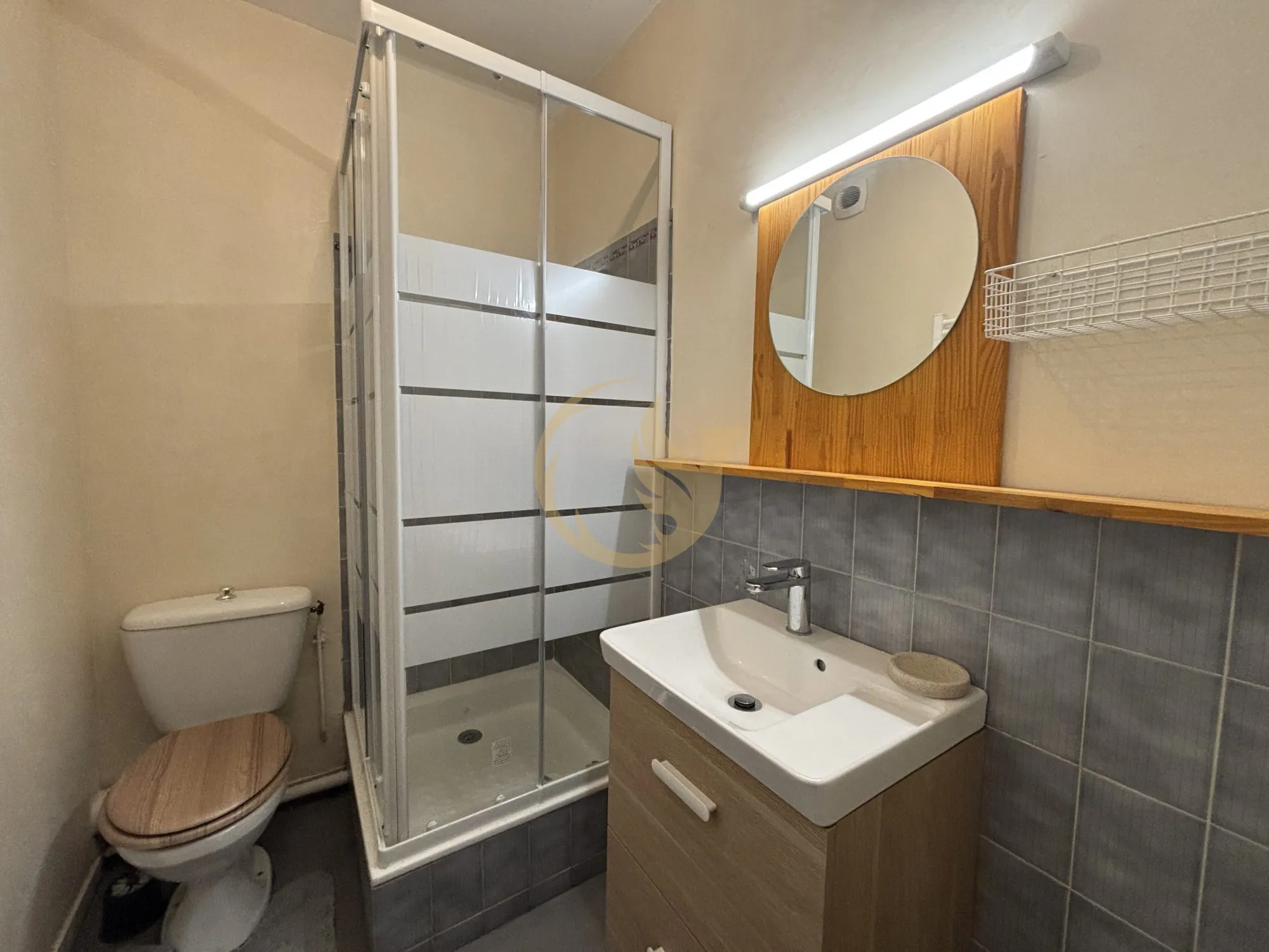 Studio de 21 m² avec parking à Pau, idéal pour étudiant ou pied-à-terre 