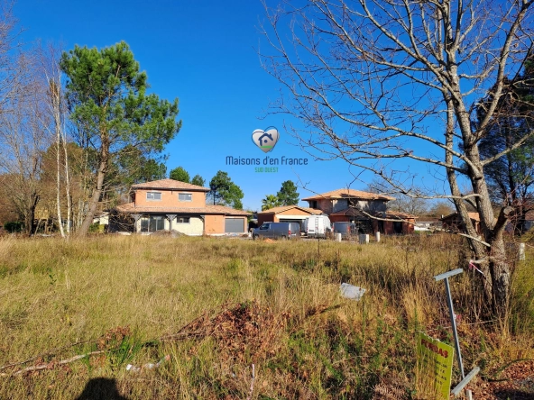 Terrain constructible viabilisé de 529 m² à Mios proche Bordeaux
