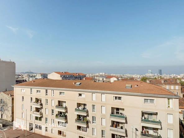 Appartement T2 Marseille avec vue imprenable dans le quartier des Chutes-Lavie