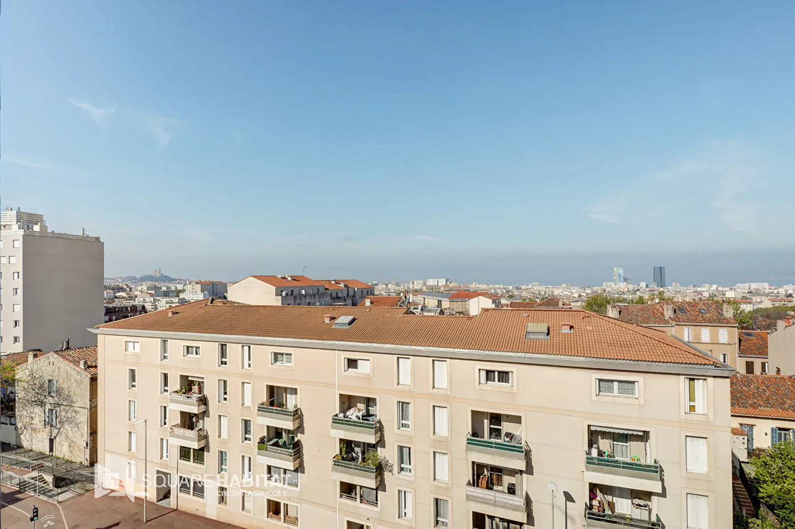 Appartement T2 Marseille avec vue imprenable dans le quartier des Chutes-Lavie 