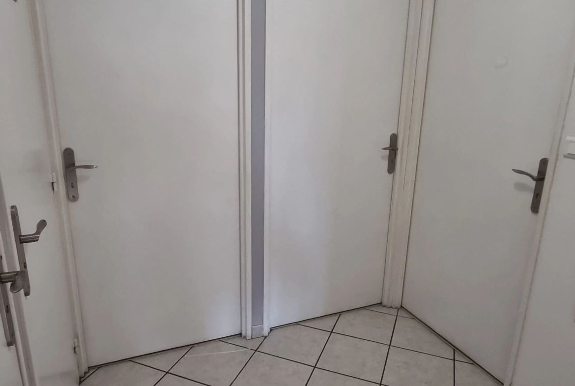Appartement 4 pièces à Roanne, 83m2, centre-ville, garage, 138 000€ 